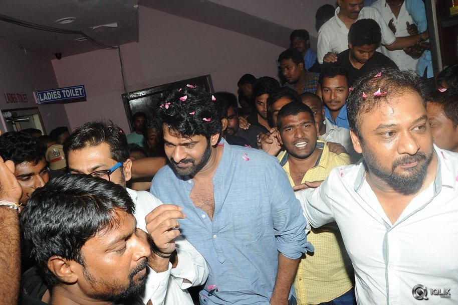 Prabhas-Watches-Baahubali-at-Sudharshan-Theatre